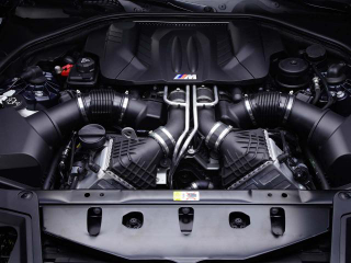 Illustration for article titled 2012 BMW M5: First Photos